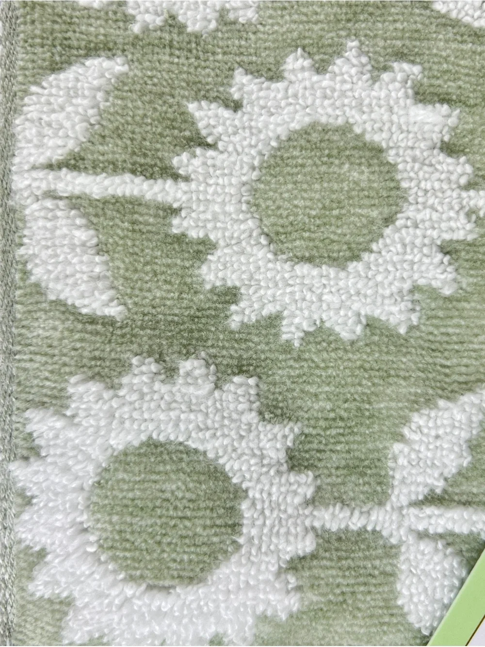 Ecoexistence Mélange Bath Towels Green White Floral Plush Cotton 2 Pc Set NEW